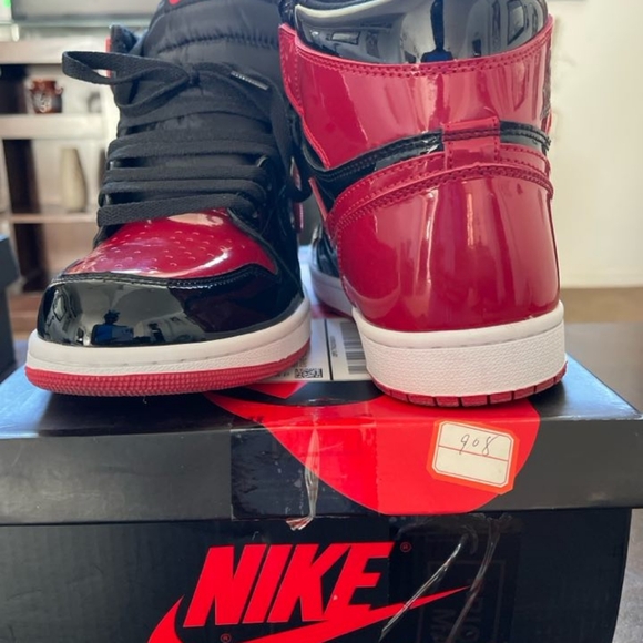 Jordan 1s high patent leather red and black - Picture 2 of 2
